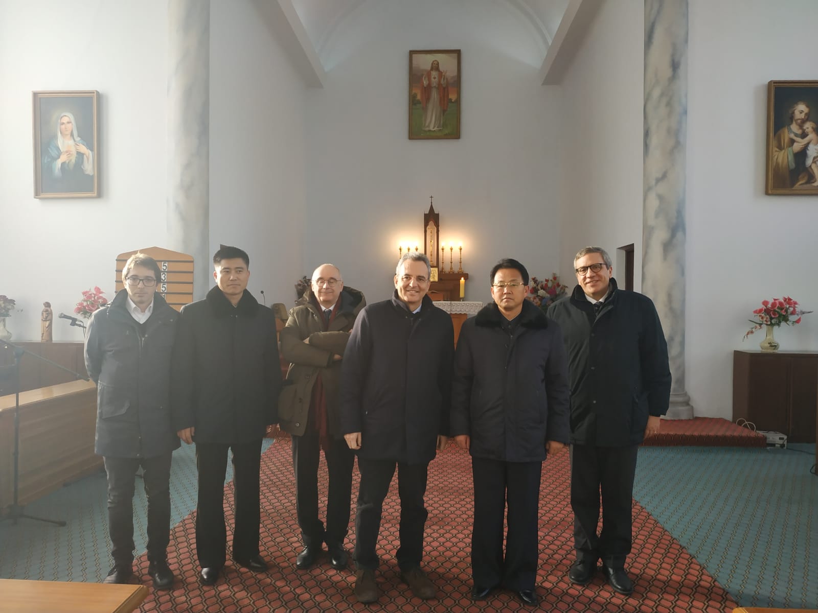 Visita alla chiesa cattolica di Pyongyang